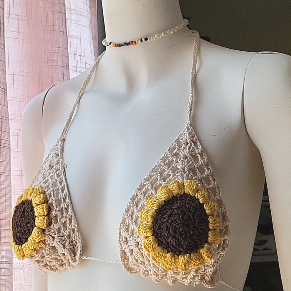 Choker - Picture 2 of 3